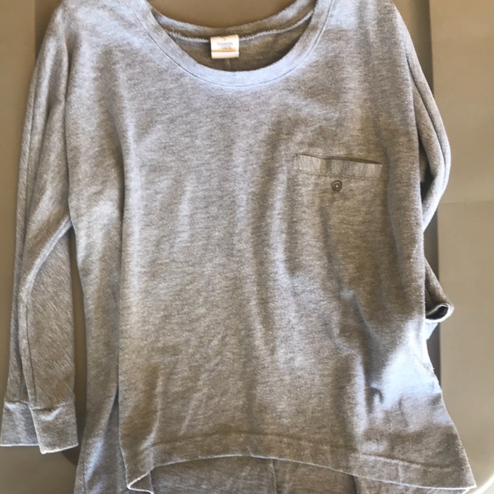 Tucked + Tate Girls long sleeved t-shirt